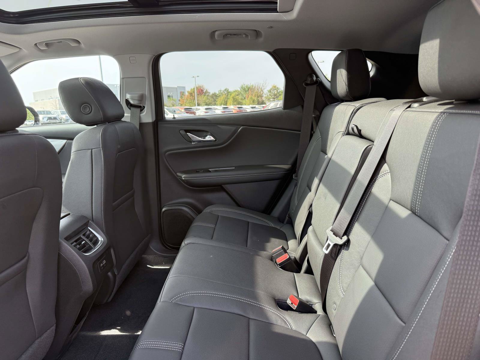 New 2026 Chevrolet Blazer LT w/ Midnight/Sport Edition AWD/4WD image 15