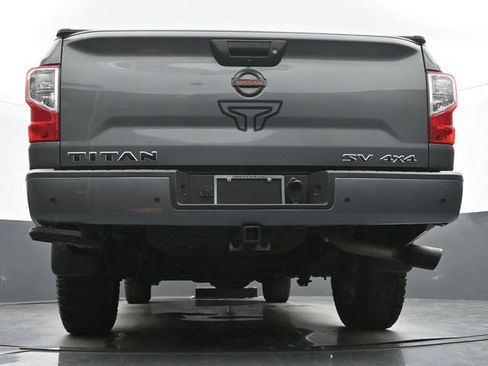 Used 2021 Nissan Titan SV w/ SV Convenience Package AWD/4WD image 13