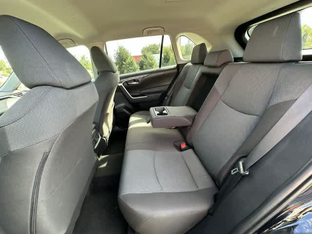 Used 2025 Toyota RAV4 XLE FWD image 17