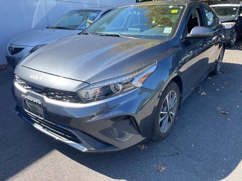 Certified 2023 Kia Forte LXS image 1
