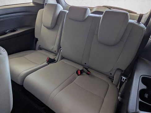 Used 2023 Honda Odyssey EX-L image 19