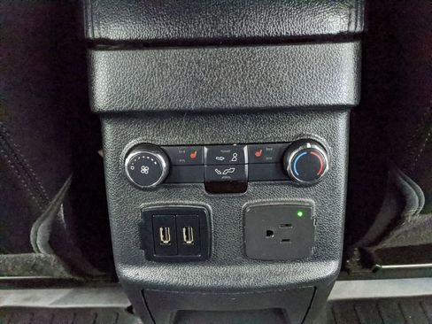 Used 2016 Ford Explorer Limited image 13