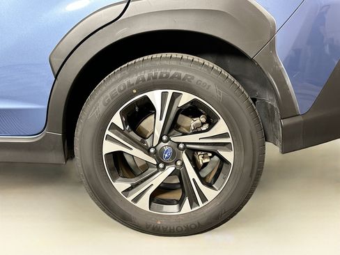 Used 2024 Subaru Crosstrek 2.0i Premium image 11