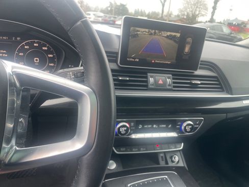 Used 2020 Audi Q5 2.0T Premium Plus w/ Premium Plus Package image 6