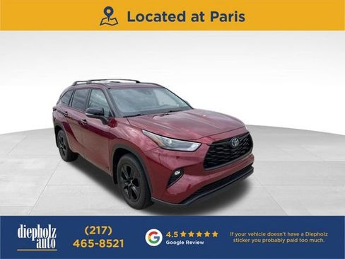 Used 2024 Toyota Highlander XLE AWD/4WD image 1
