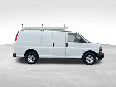Used 2021 Chevrolet Express 2500 Work Van w/ Driver Convenience Package image 4