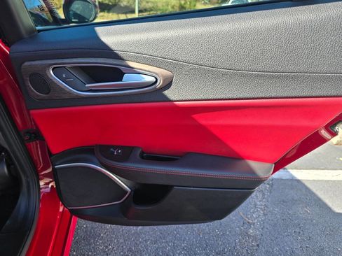 Used 2018 Alfa Romeo Giulia Ti image 16