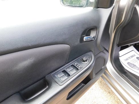 Used 2013 Chrysler 200 Touring image 20