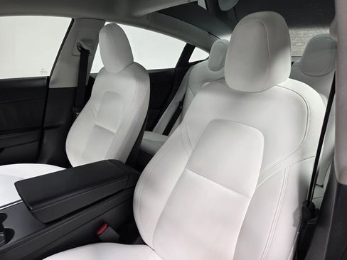 Used 2023 Tesla Model 3 Performance image 12
