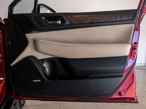 Used 2017 Subaru Outback 2.5i Limited image 44