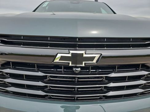 New 2026 Chevrolet Suburban RST AWD/4WD image 32