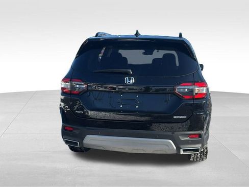 Used 2024 Honda Pilot Touring image 6