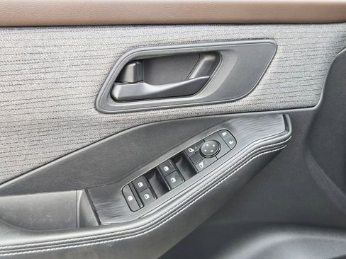 Used 2021 Nissan Rogue S image 12