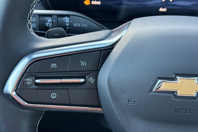 New 2027 Chevrolet Traverse LT w/ Driver Confidence Package FWD image 35