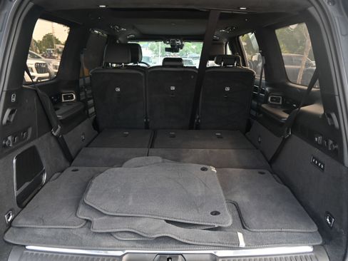 Used 2022 Jeep Grand Wagoneer Series II AWD/4WD image 35