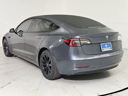 Used 2021 Tesla Model 3 Standard Range Plus image 4