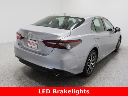 Used 2024 Toyota Camry XLE image 7