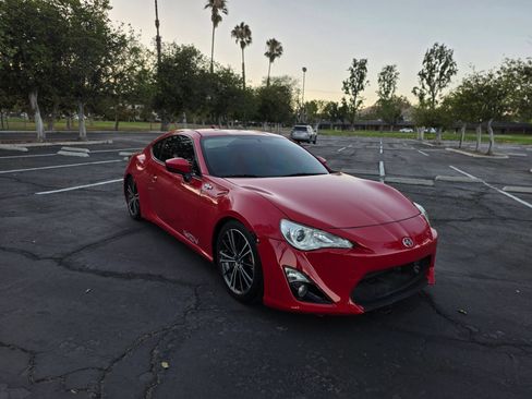 Used 2016 Scion FR-S RWD image 1