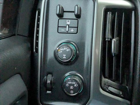 Used 2018 Chevrolet Silverado 1500 LT w/ All Star Edition image 17