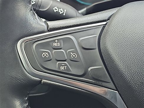 Used 2018 Chevrolet Equinox LT image 22