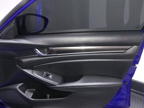 Used 2021 Honda Accord Sport image 19