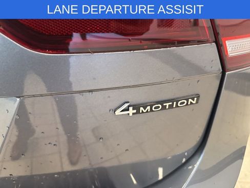 Used 2023 Volkswagen Tiguan SE R-Line image 14