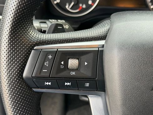 Used 2024 Mitsubishi Outlander SE image 15