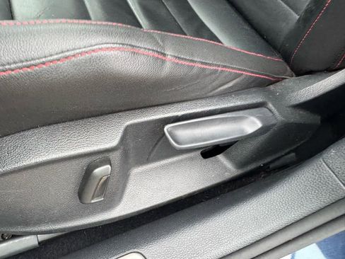 Used 2016 Volkswagen GTI SE image 22