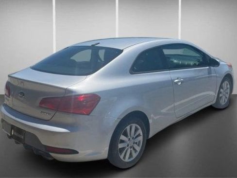 Used 2016 Kia Forte Koup EX FWD image 8