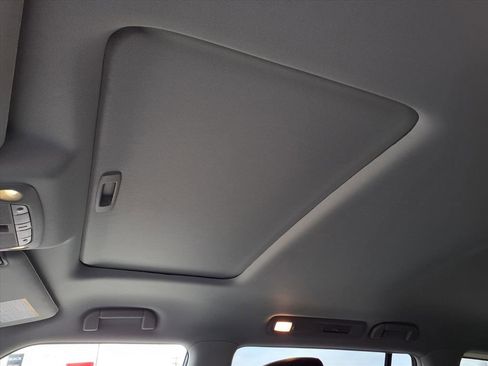 Certified 2023 Nissan Armada Platinum w/ Captain's Chairs Package image 31