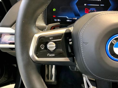 Certified 2023 BMW i7 xDrive60 w/ Executive Package 2 AWD/4WD image 23