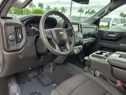 Used 2022 Chevrolet Silverado 1500 Custom RWD image 9