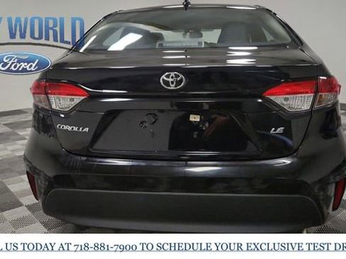 Used 2025 Toyota Corolla LE image 7