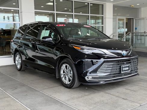 Certified 2024 Toyota Sienna Platinum w/ Protection Package (TMS) AWD/4WD image 8