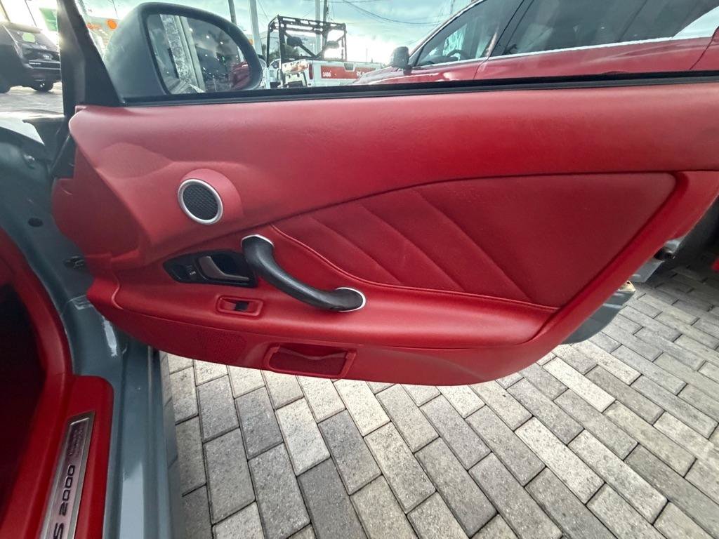 Used 2002 Honda S2000 image 13