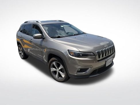 Used 2019 Jeep Cherokee Limited w/ Luxury Group AWD/4WD image 2