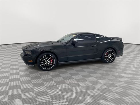 Used 2011 Ford Mustang GT Premium w/ Brembo Brake Pkg image 5