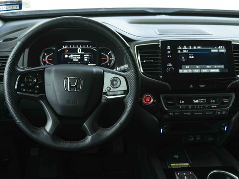 Used 2025 Honda Passport Black Edition image 19