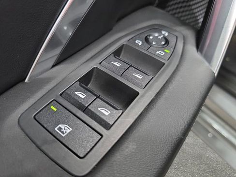 Certified 2025 BMW X2 xDrive28i AWD/4WD image 23