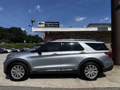 Used 2020 Ford Explorer Limited RWD image 3