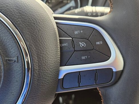 Used 2021 Jeep Compass Latitude FWD image 28