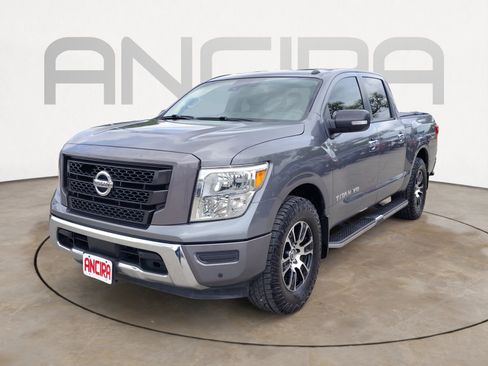 Used 2020 Nissan Titan SV w/ SV Convenience Package image 6