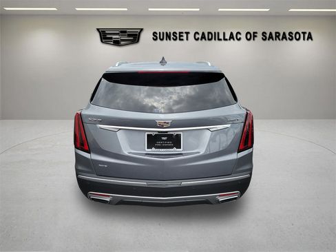 Used 2022 Cadillac XT5 Premium Luxury w/ Technology Package AWD/4WD image 5