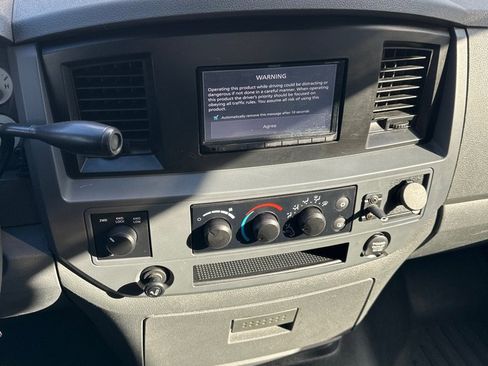 Used 2007 Dodge Ram 1500 Truck SLT image 17