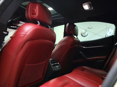 Used 2021 Maserati Ghibli GranLusso image 31