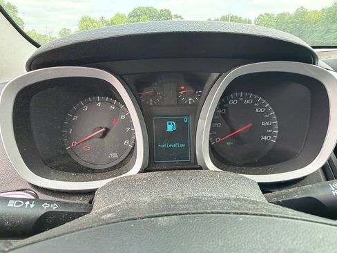 Used 2017 Chevrolet Equinox LT w/ Driver Confidence Package II AWD/4WD image 14