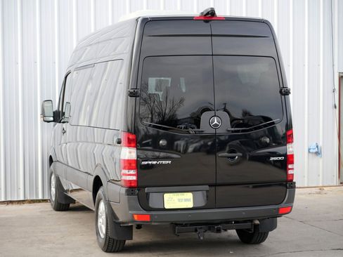 Used 2018 Mercedes-Benz Sprinter 2500 image 38