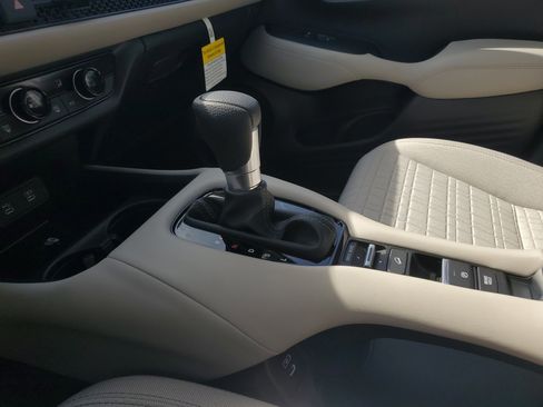 New 2026 Honda HR-V LX image 31