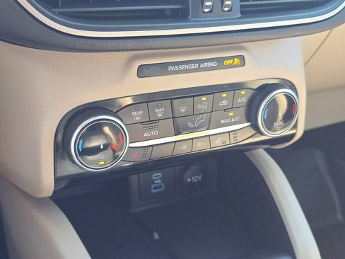 Used 2022 Ford Escape SEL w/ Technology Package FWD image 28