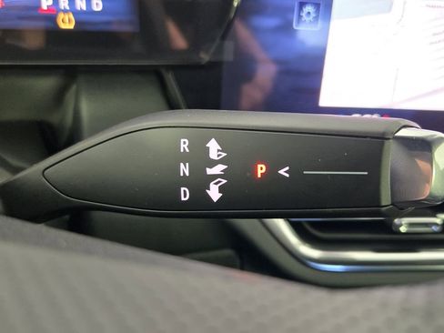 New 2026 Chevrolet Equinox EV LT image 31